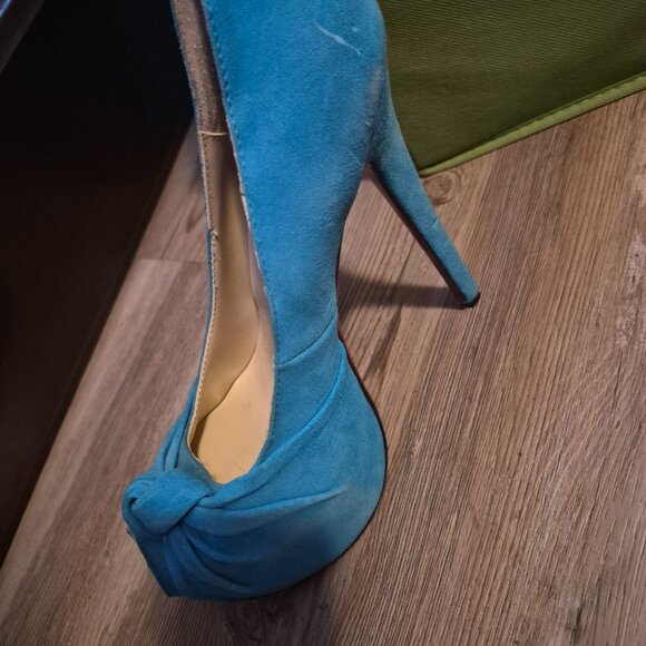 Louboutin high heels - Picture 2 of 3